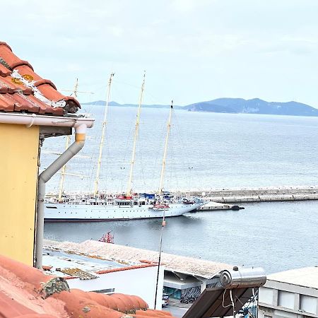 Theothea Suites Kavala Bagian luar foto