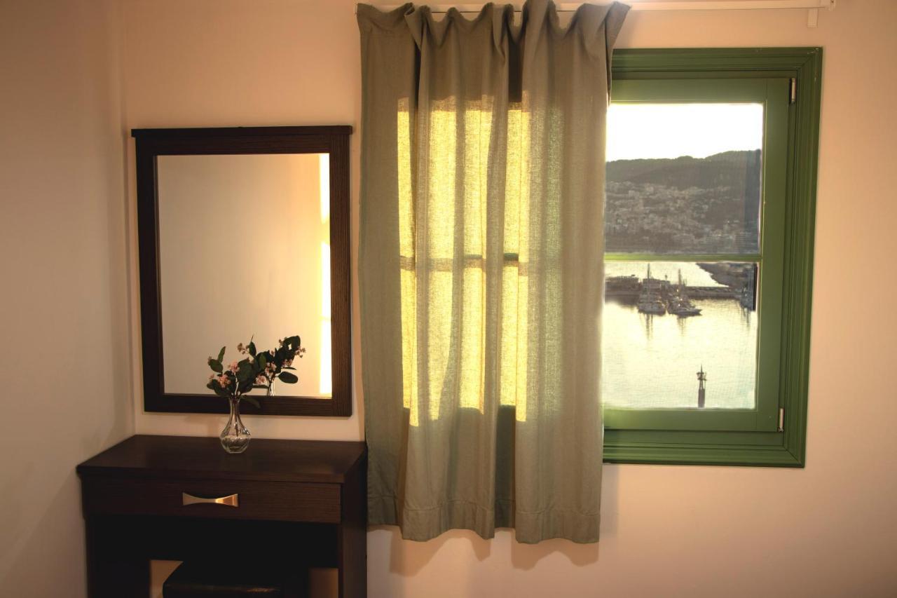 Theothea Suites Kavala Bagian luar foto