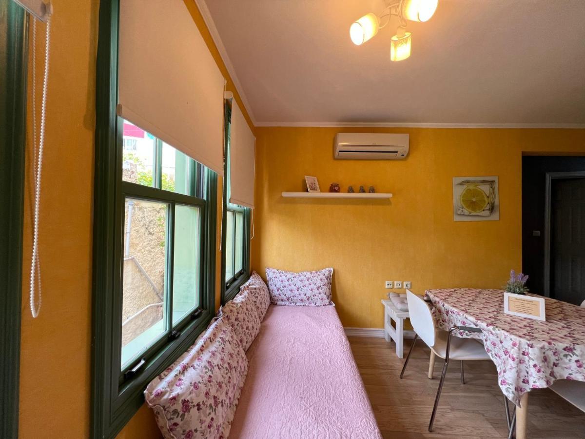 Theothea Suites Kavala Bagian luar foto
